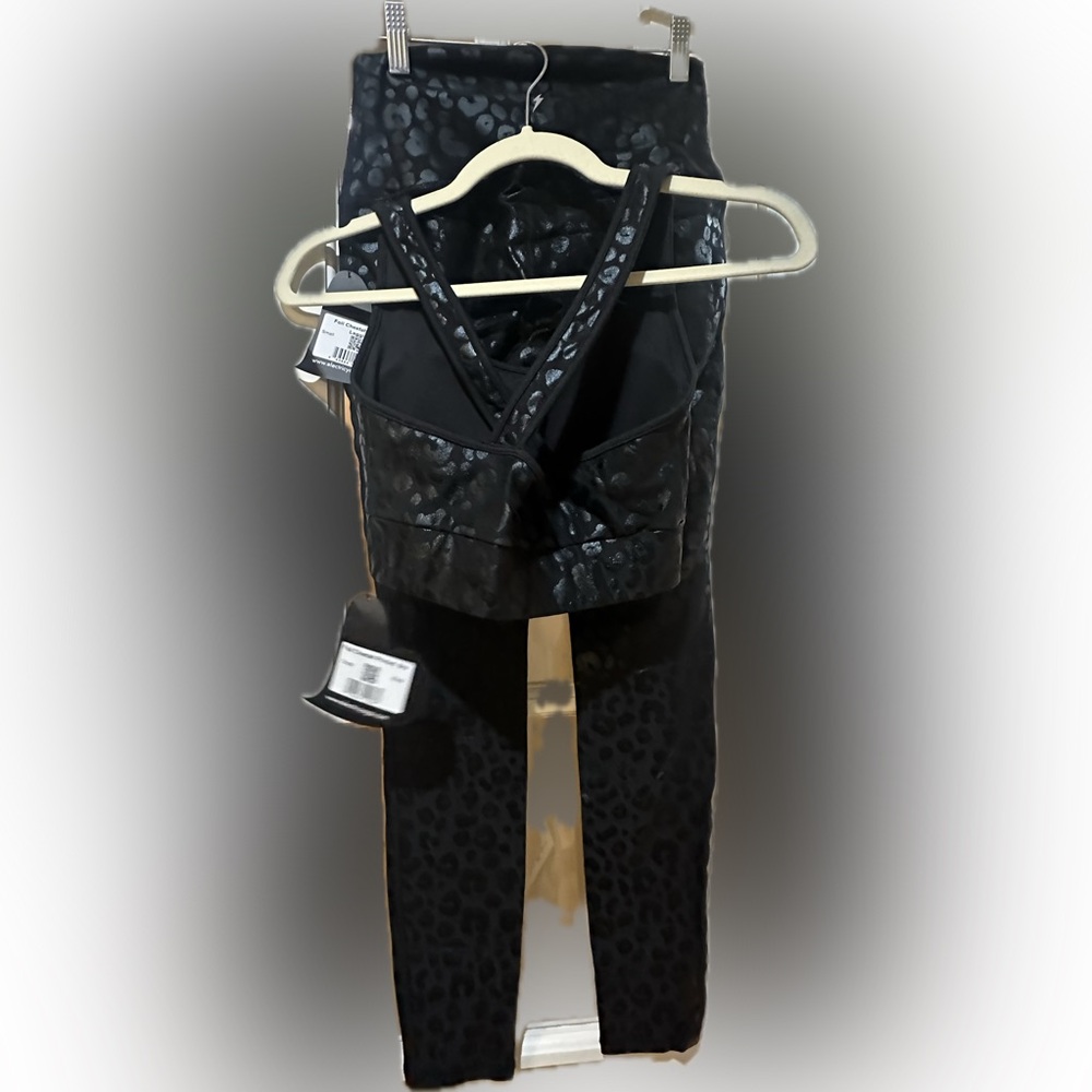 Electric Yoga foil cheetah print set size small NWT - Picture 2 of 5